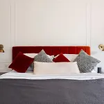 Charming Pet Friendly Casa In The Heart Of La